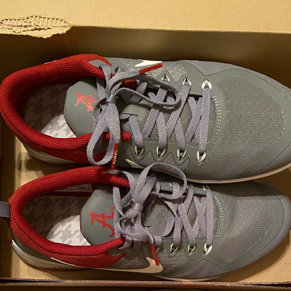 Women’s Nike Alabama shoes 9.5
